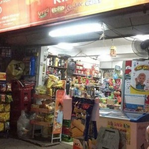 cần 1 cô bán.hàng ở lại Bến Vân Đồn, Q.4 - Lương 8tr, sau 2 tháng lên 10tr