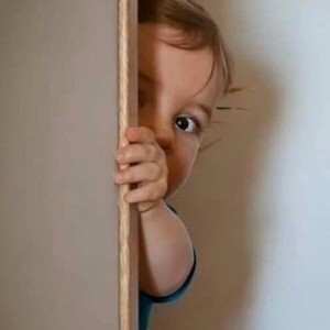 CẦN GẤP CÔ CHĂM BÉ LƯƠNG 12TR ( Cần có giấy khám sức khỏe)