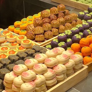 Tiệm bánh ở khu vực đường Cư xá Lữ Gia, Quận 11 cần một bạn nữ phụ bán.