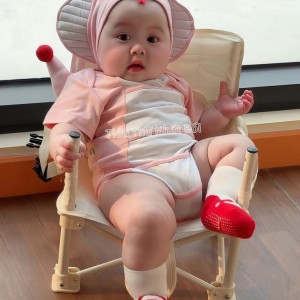 Chung cư Quận Bình Chánh nhà 2 vợ chồng 2 bé ( 6 tháng và 6 tuổi ).