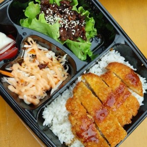 quán cơm văn phòng ở Tân Bình cần tìm cô phụ quán cơm.