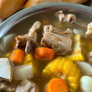 Tìm cô chăm sóc bà hiền lành ở quận 4 - Lương 12 triệu bao ăn ở