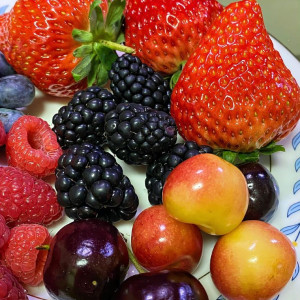 Tìm cô giúp việc chăm sóc người lớn tuổi khu Bình Phú, quận 6 - lương 13 triệu ( bao ăn ở )