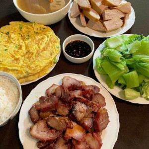 Cần chị giúp việc nhà , nhà ở quận 11 ,cần chị về dọn dẹp nhà cửa nấu ăn cho cả nhà ( bao ăn ở )