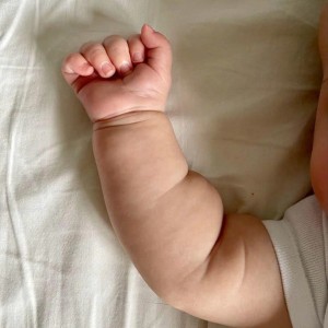 BÉ GÁI NHÀ EM NAY ĐƯỢC 6 THÁNG CẦN CHỊ BẢO MẪU LƯƠNG 12TR TẠI CHUNG CƯ SAIGONPEARL- BÌNH THẠNH