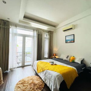 TRONG HÔM NAY Em Cần 1 chị nấu ăn thời vụ 1 tuần ở chung cư  Tân Định , Q1