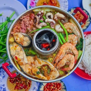 Nhà em cần chị giúp việc nhà Quận 3, gần đường Hai Bà Trưng. lương cao 12 triệu ( bao ăn ở )
