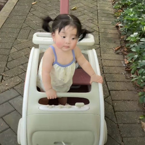 CẦN GẤP CÔ CHĂM BÉ LÀM ĂN Ở LẠI