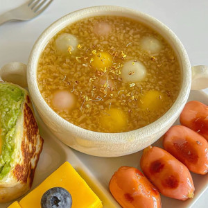 BÌNH THẠNH ĐƯỜNG ĐINH TIÊN HOÀNG CẦN CÔ CHĂM BÀ LƯƠNG 13 TRIỆU