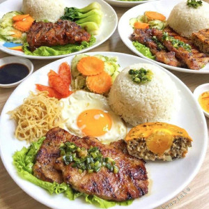 Cần gấp chị phụ quán cơm, ở quận 8, Lương 8 triệu.( bao ăn ở )