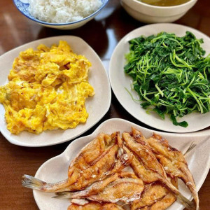 EM CẦN 1 CHỊ GIÚP VIỆC NHÀ TẠI QUẬN 5 LƯƠNG 11TR BAO ĂN Ở