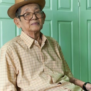 Cần cô chăm ông , 90 tuổi  ,  ở gò vấp