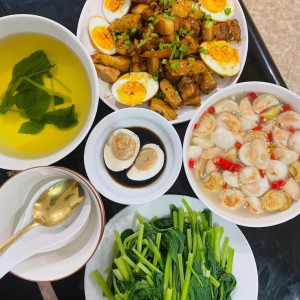 Cần chị giúp việc nhà Quận 2 lương  12 triệu ( bao ăn ở )