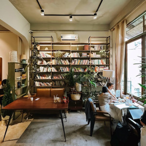 Quán cà phê ở Cát Lái- Quận 2 cần 2 nữ phụ quán   Lương 8tr bao ăn ở