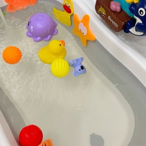 Nhà phố 1 trệt 2 lầu ở đường Pasteur, Quận 3 tuyển cô chăm em bé 14 tháng