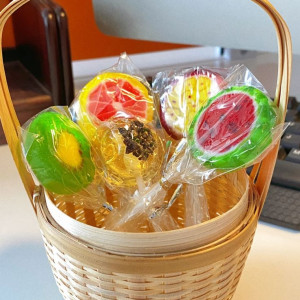 Cần người giúp việc nhà,  phụ chăm ông ở Quận 10 . lương khởi điểm 12 triệu