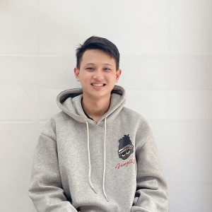 Em Hồ Hồng Lam , sinh năm 2006, quê Bình Thuận nhận việc đi làm ngay