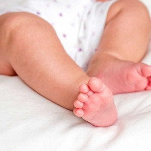 Em đang cần 1 chị chăm em bé  5 tháng ở Q1 Lương 10tr bao ăn ở