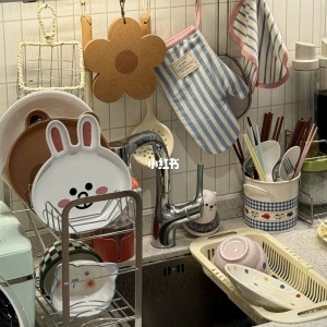 Nhà chị ở Quận 7, gia đình 4 người gồm 2 vợ chồng và 2 bé nhỏ 3 tuổi,