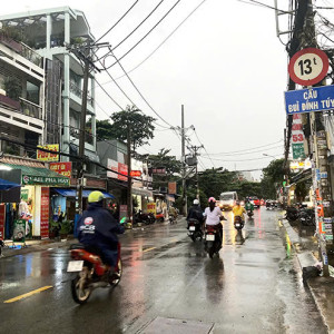 GIA ĐÌNH EM Ở BÌNH THẠNH CẦN TÌM CHỊ VỀ GIÚP VIỆC NHÀ LƯƠNG 10TR