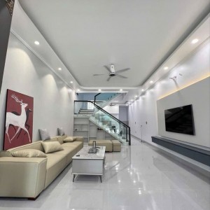 Nhà 1 trệt 3 lầu ở đường Bạch Đằng, quận Bình Thạnh cần cô giúp việc ở lại lâu dài