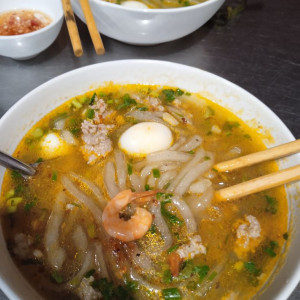 Cần chị độ dưới 54 tuổi, làm giúp việc nhà.  Nhà ở Hoài Thanh quận 8