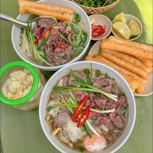Cần Tuyển Nam phụ quán Phở ở quận 1 ( bao ăn ở )