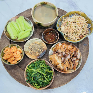 Em Tìm Chị Giúp Việc Nhà 3 Người  Lương 10 Triệu Bao ăn ở tại Tân Bình