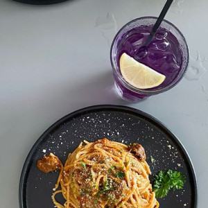 CẦN CÔ CHUYÊN NẤU ĂN