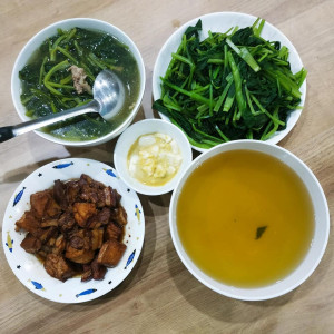 NHÀ EM Ở XA LỘ HÀ NỘI  CẦN TUYỂN CHỊ GIÚP VIỆC LƯƠNG 10 TRIỆU