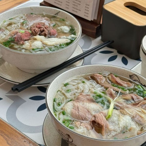 Cần bạn trẻ nữ phụ quán phở ở bao ăn ở lại Bình Tân,Lương thử việc: 9tr ( làm tốt 10tr )