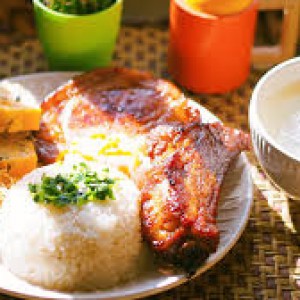 Quán cơm tấm ở quận 1 cần cô bán quán.