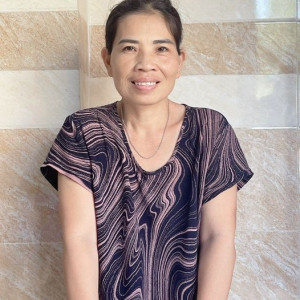 Chị Thu 50 tuổi người miền Trung với nhiều năm làm giúp việc nhà , chăm bé và chăm ông bà