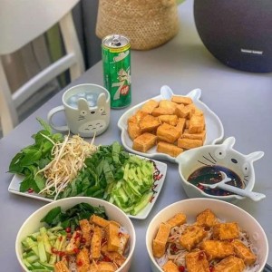 Nhà 1 Trệt 2 Lầu Ở Quận 5 Cần Cô Dọn Dẹp Nhà Cửa , Cơm Nước