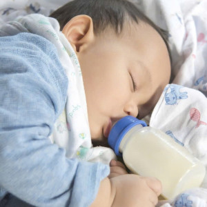 GIA ĐÌNH EM Ở QUẬN 3 CẦN TÌM CHỊ BẢO MẪU CHO BÉ 5 THÁNG LƯƠNG 10TR