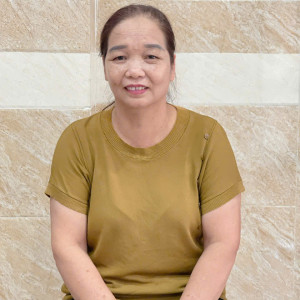 Chị Mai chuyên chăm sóc người lớn tuổi