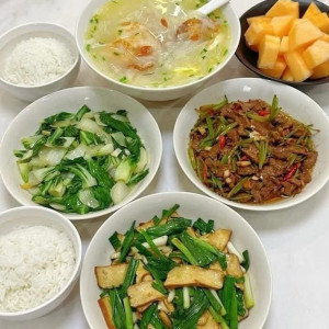 Tìm cô chăm sóc ông Quận 10 lương  14 triệu ( bao ăn ở )