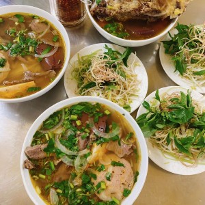 Cần tìm chị/phụ quán Bún bò làm lâu dài , ở quận 4