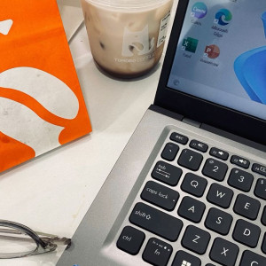 Làm việc tại Bến Lức , Long An .