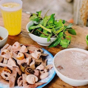 Cần 1 chị nữ phụ quán Cháo Lòng ở quận 7 Lương khởi điểm 9tr ( Có chỗ ở lại)