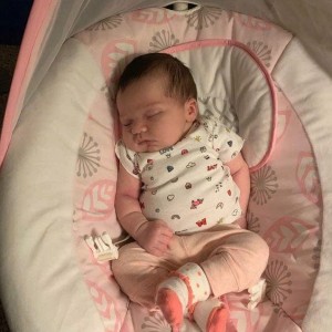 Quận Tân Phú cần tìm cô chăm bé 4 tháng , yêu cầu siêng năng, thật thà và có trách nhiệm.