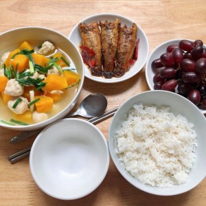 Cần người phụ quán ăn gia đình – Quận Bình Thạnh: