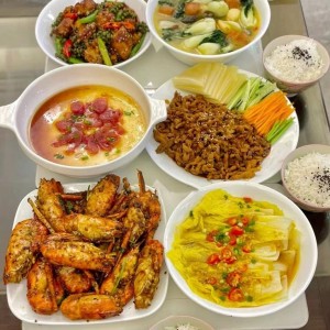 Cần Tuyển Cô Nấu Ăn Cho Nhân Viên Ở Xuân Thới Sơn 12 , Hóc Môn