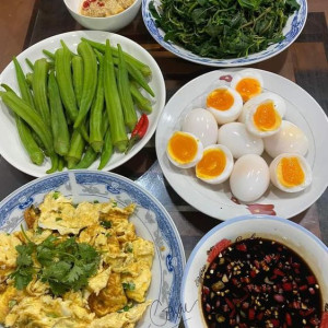 Nhà 1 trệt 2 lầu ở quận 5 cần cô dọn dẹp nhà cửa , cơm nước