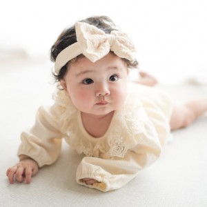 Em ở đường Tân Hóa, Quận 11 tìm một cô chăm bé ở lại.