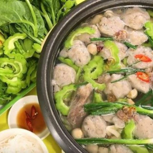 Nhà ở quận Tân Bình , cần chị giúp việc nhà, không yêu cầu kinh nghiệm.