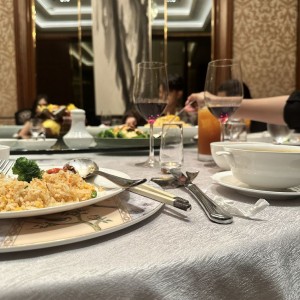 Tìm Người Chăm Cụ Bà Tại Đường Hải Thượng Lãn Ông, Quận 5