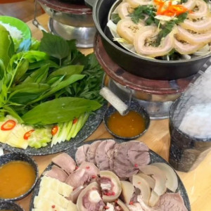 Quán Lẩu bò, ở quận phú nhuận cần người Phụ quán