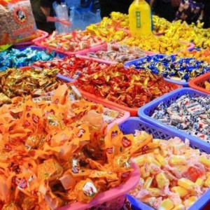 Nhà ở quận 6 cần 1 Anh biết lái Ô Tô giao bánh kẹo .