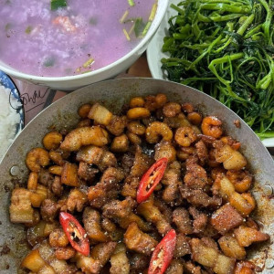 mẹ  đơn thân cần chị giúp việc nhà có thể đi làm liền tại Quận 4 ( đường Lê Văn Linh )